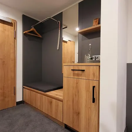 Staude 4*