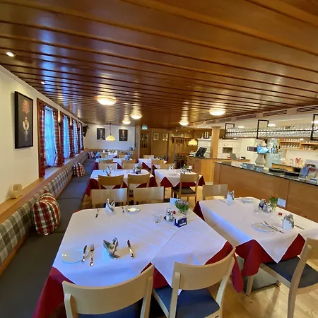 Staude 4* تيبرغ