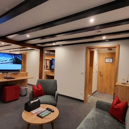 Staude فندق مبيت وإفطار تيبرغ